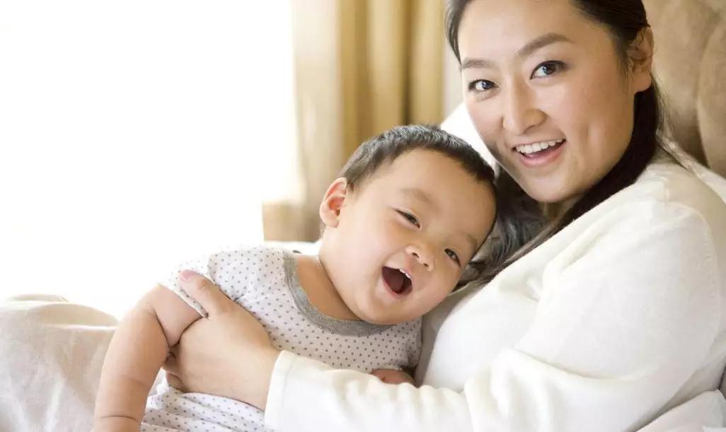 宝宝添加辅食后怎么安排吃奶,宝宝添加辅食之后怎么喂母乳