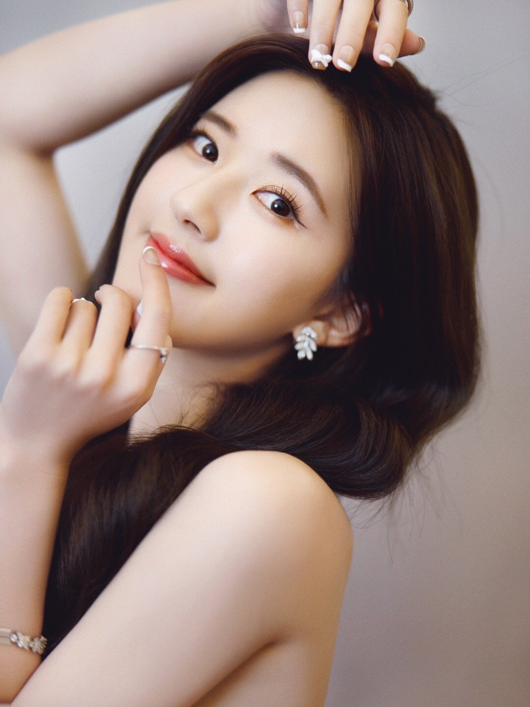 赵思露圆方脸妆容真是美炸了！5分钟掌握技巧！打造英气灵动感