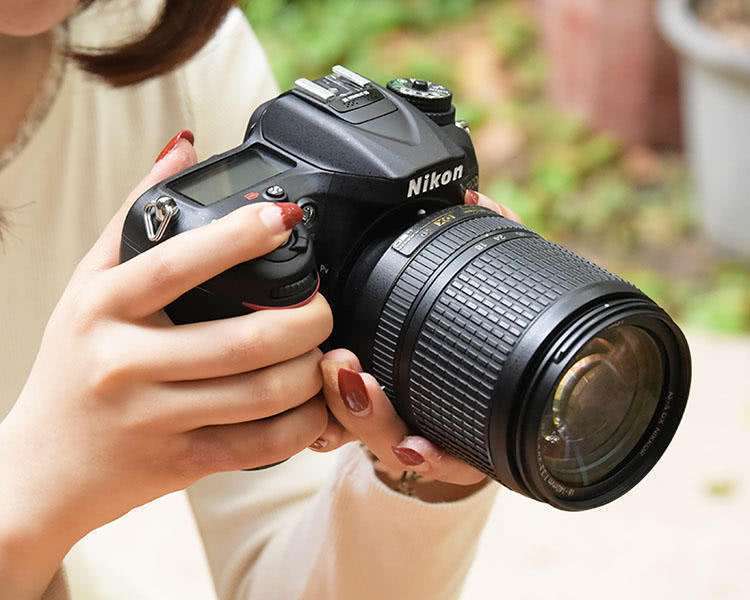 出去玩都爱背一个相机,那单反和微单,有什么区别该怎么正确入手