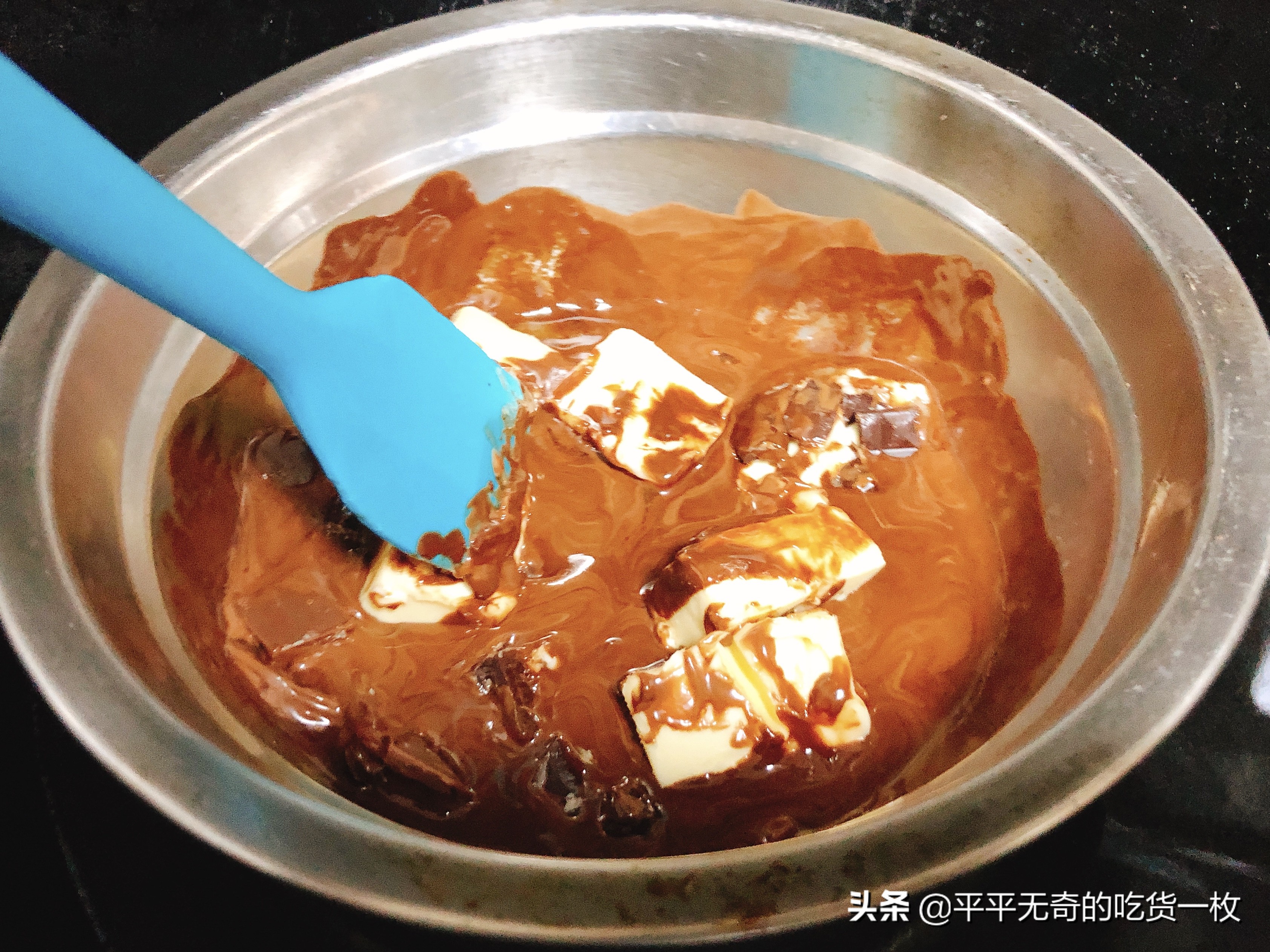 口感湿润的巧克力蛋糕做法,甜甜巧克力怎么做