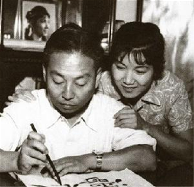 鑰佽垗鍚寸鍏夋柊鍑ら湠,鍚寸鍏夋柊鍑ら湠鐩告俊浠ユ搏