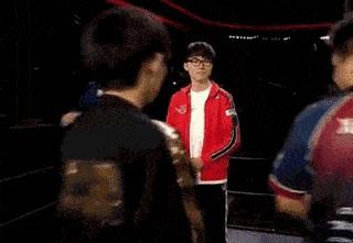 世纪跨越：聚光灯下的新青年|电竞世界