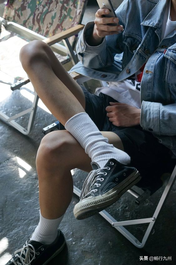 稳重大气高级感型男穿搭推荐,十个男生应该学会的时尚穿搭技巧