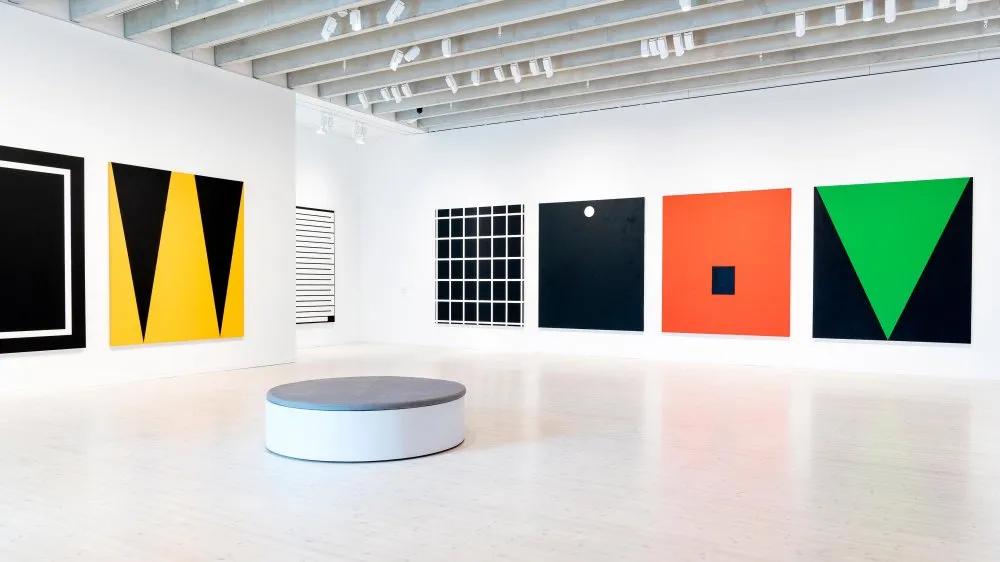 安·埃德霍姆:保持在抽象和叙事之间的矛盾状态