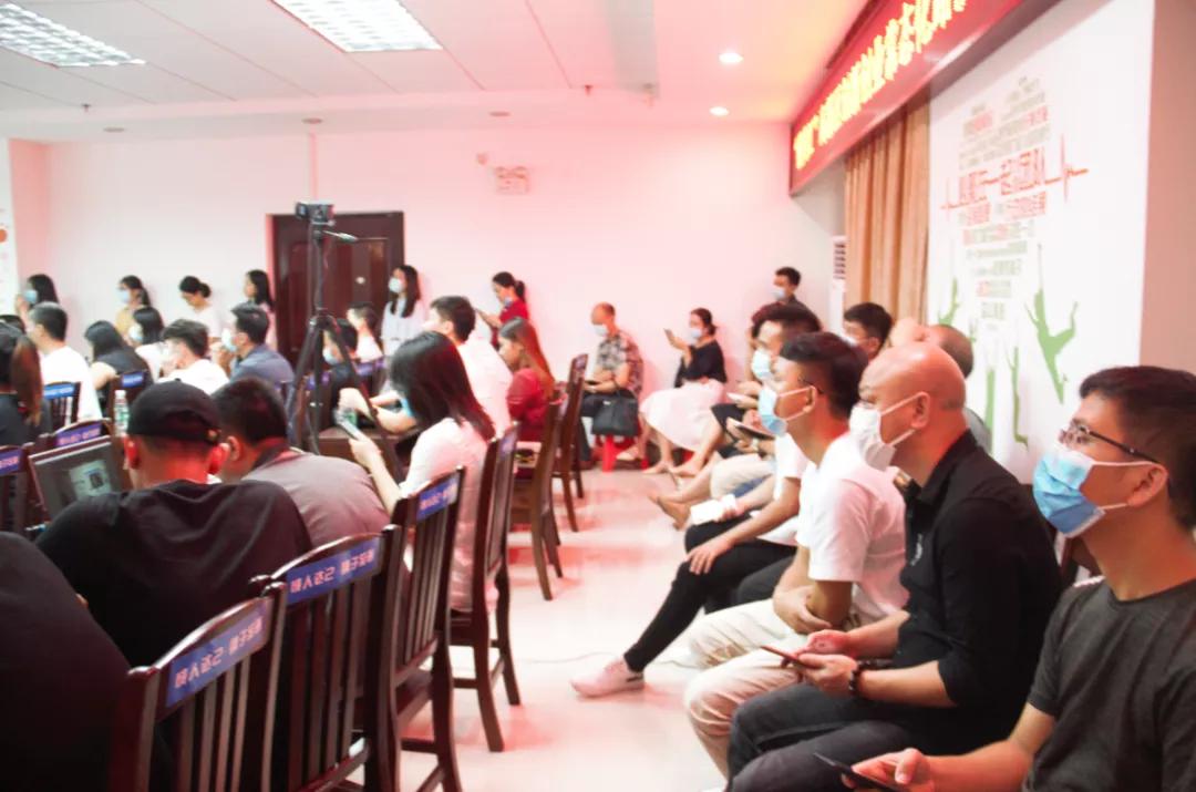 鍥尯涓婚娲诲姩,鍥尯浼佷笟娲诲姩