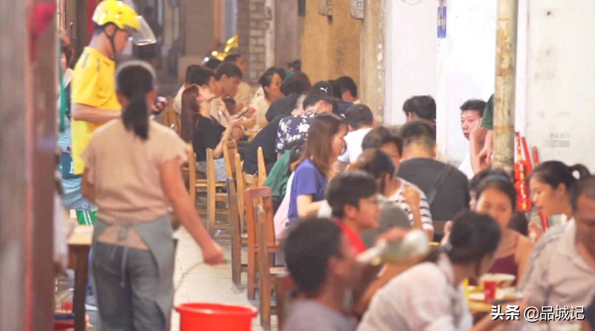 梧州必吃小吃,广西梧州小吃美食一条街