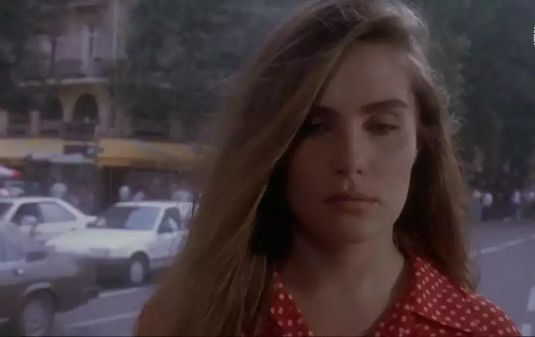 这部片子将人性与欲望展露无遗,一部冲破了人性与道德底线的电影