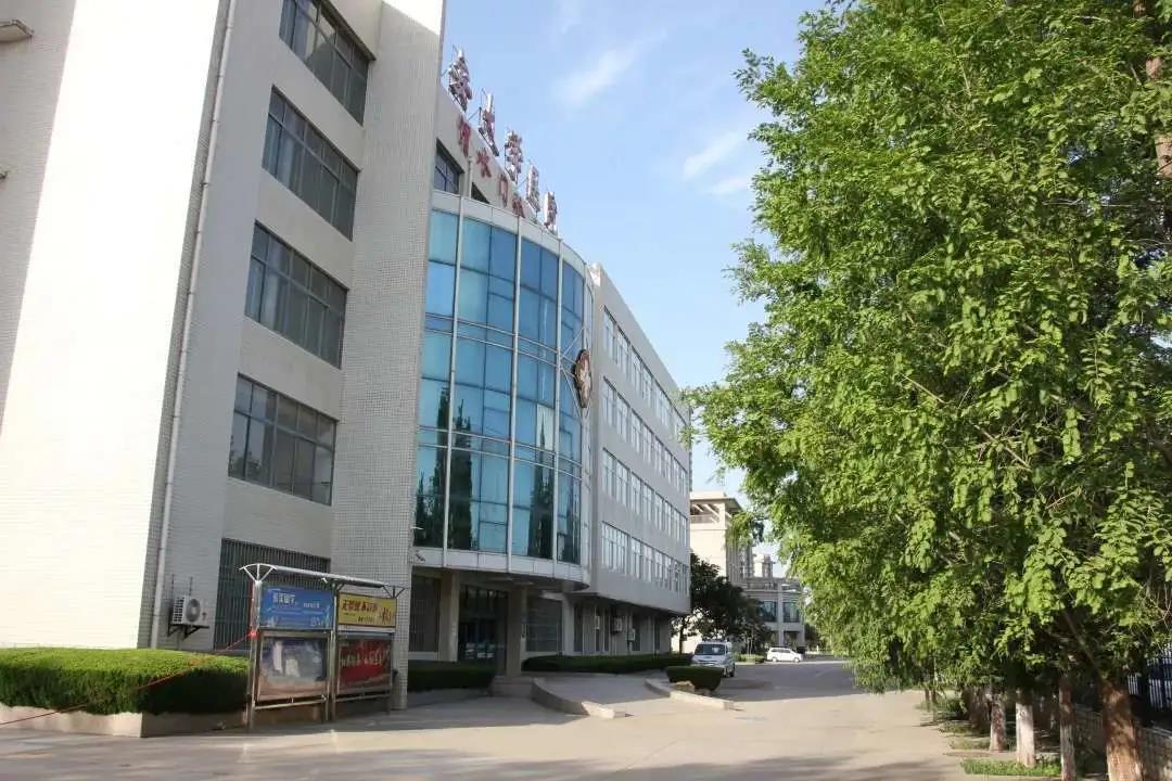 陕西最“豪华”大学之一!坐拥4大“网红”食堂,游泳馆、商业街一应俱全!