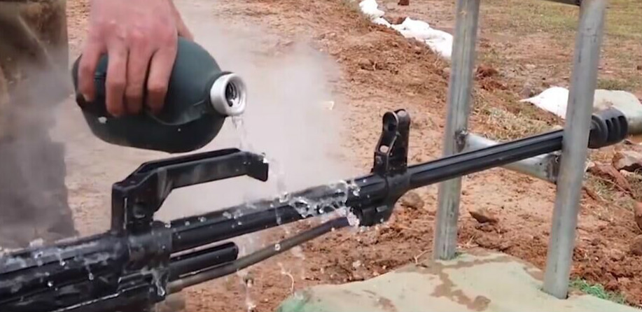 现在为什么没有机炮,现在为什么没有水冷重机枪了