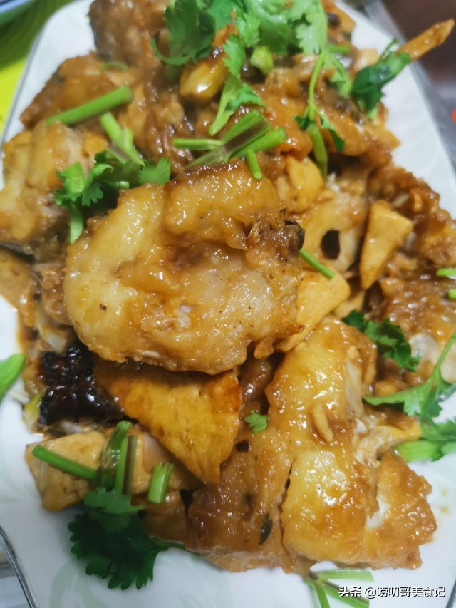 蒜香鲽鱼头家常做法,蒜香鱼头简单又易学