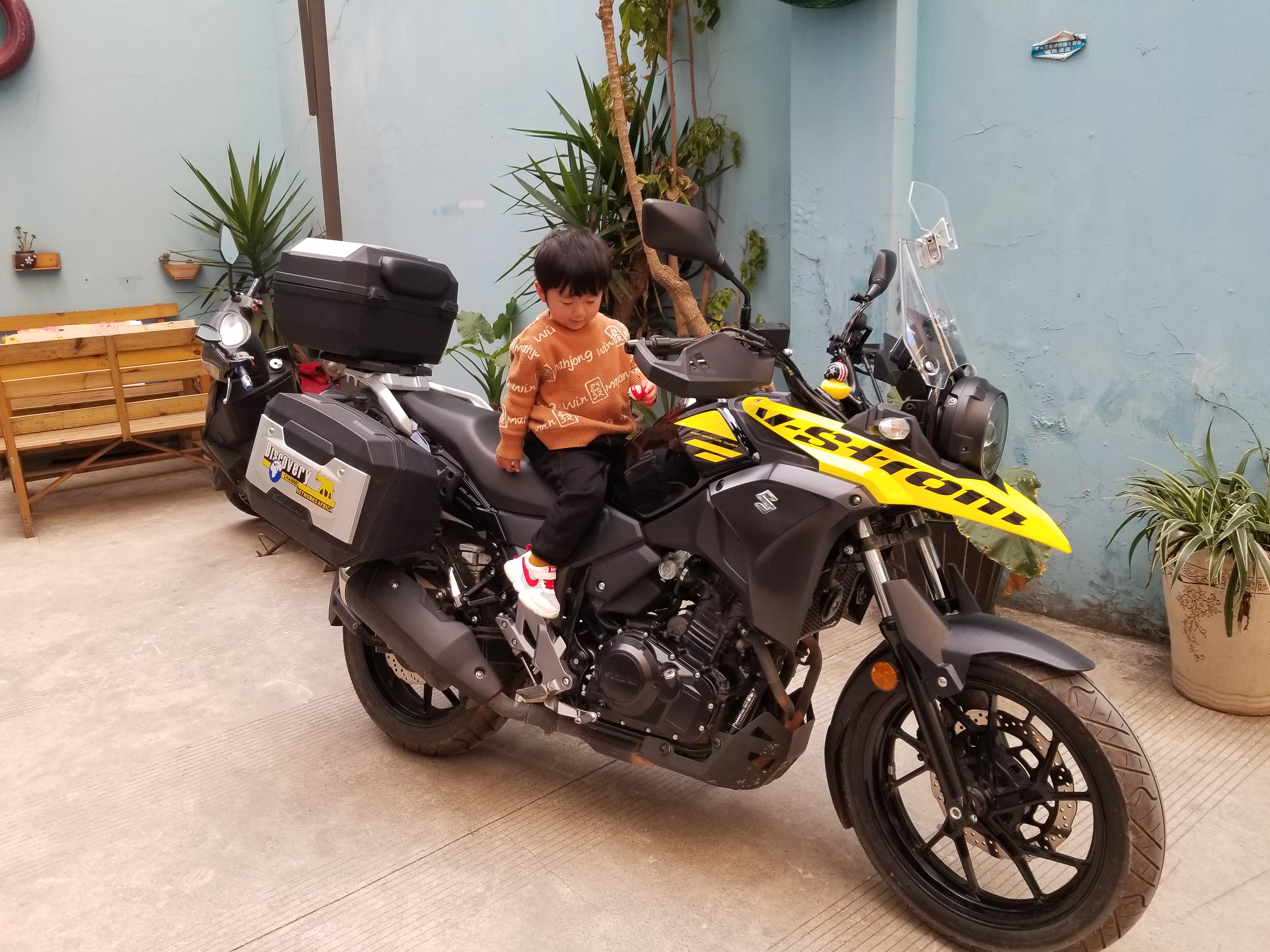 豪爵铃木dl250萝卜尾箱怎么安装,dl250夏德尾箱可以快拆吗