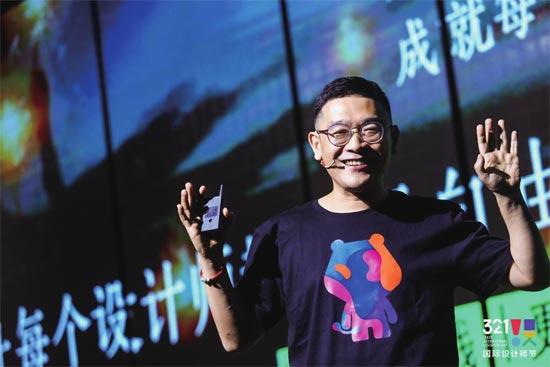 他从联想裸辞创业,如今将公司做成世界最大,一个杯子狂卖50亿