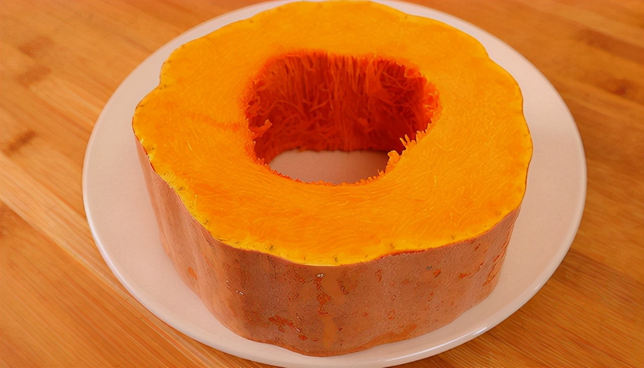 女人经常吃南瓜子的好处,每天吃多少南瓜可以防止皮肤变黄