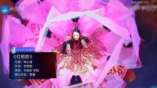 很奇怪没灵魂？“格格”跳舞秀大长腿被批既破坏美感又毫无风情