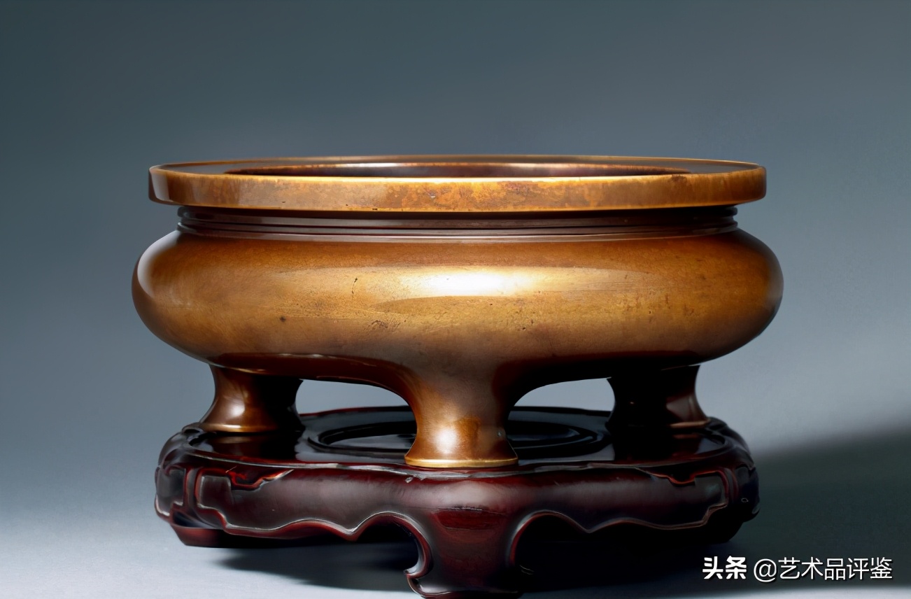 明代双耳老铜香炉大明宣德款价格,明代簋式双龙抱款铜香炉值多少钱