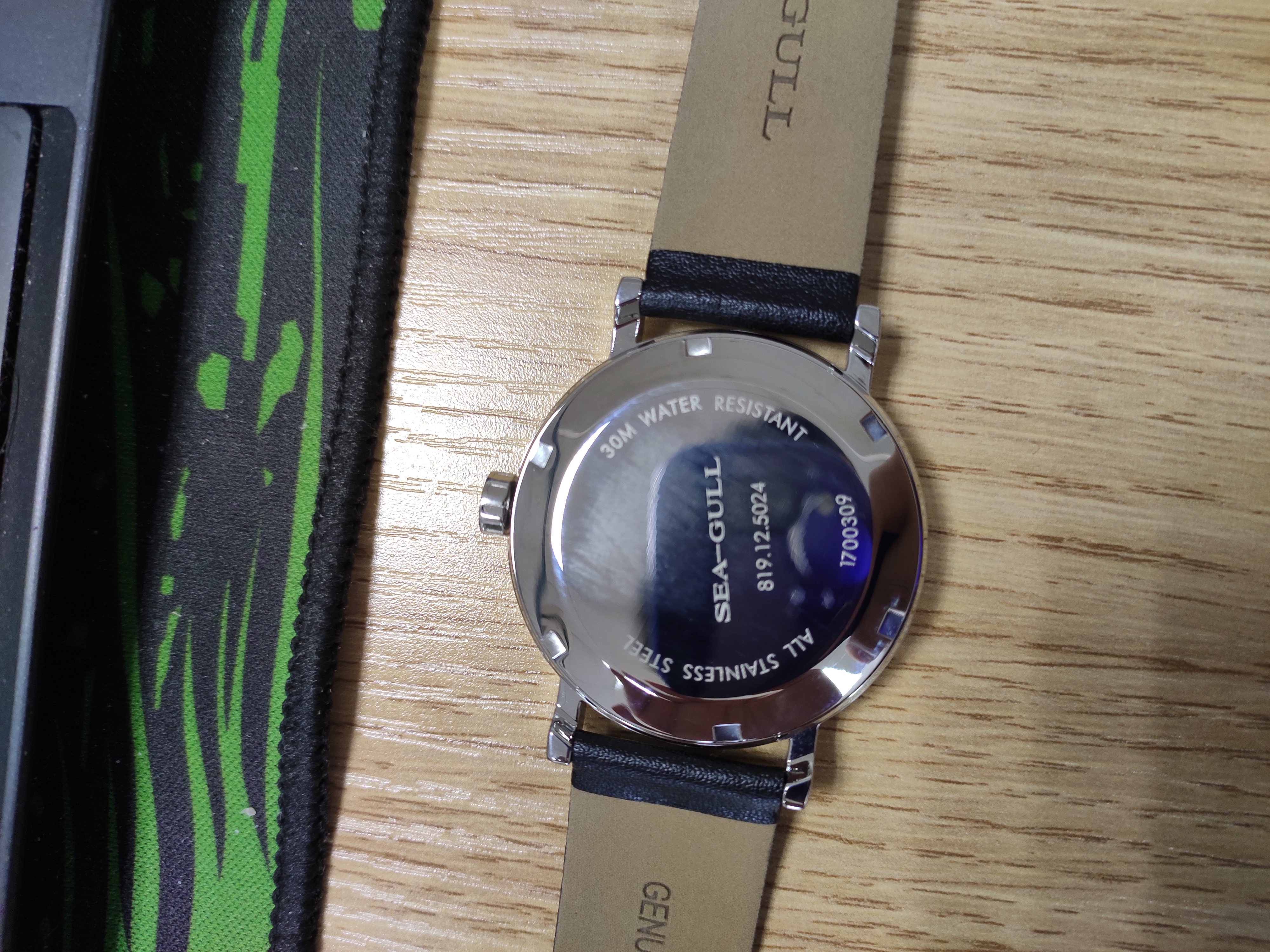 西铁城机械表和海鸥机械表哪个好,国产机械表性价比机芯