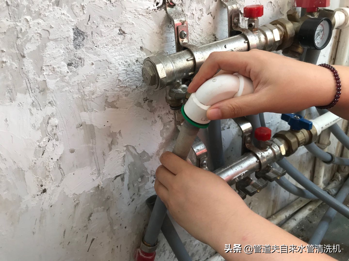 海绵弹清洗地暖详细操作步骤