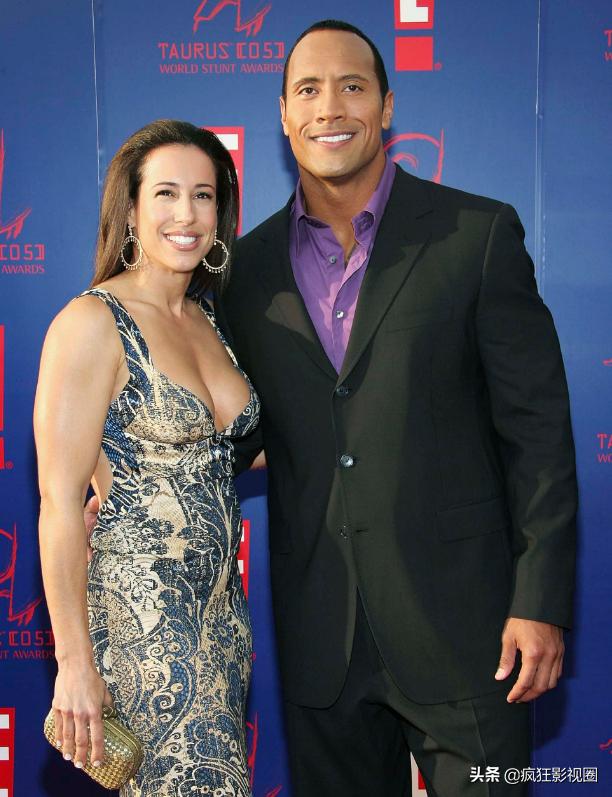 海王、光头郭达、巨石,好莱坞3大“吸金机器”,现实中娶了谁?