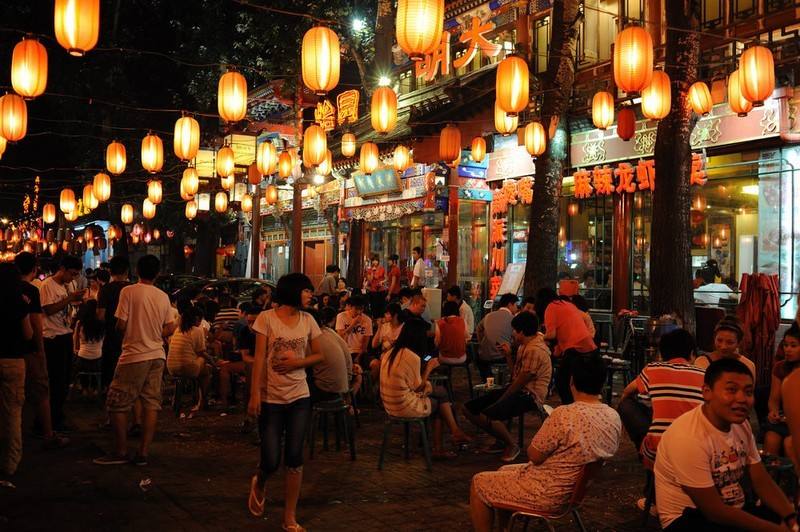 最热闹的网红美食一条街,十大美食网红街在哪