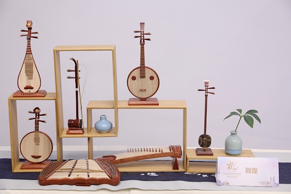 来上海旅游你最推荐带什么特产,去上海最值得带回来的10件伴手礼