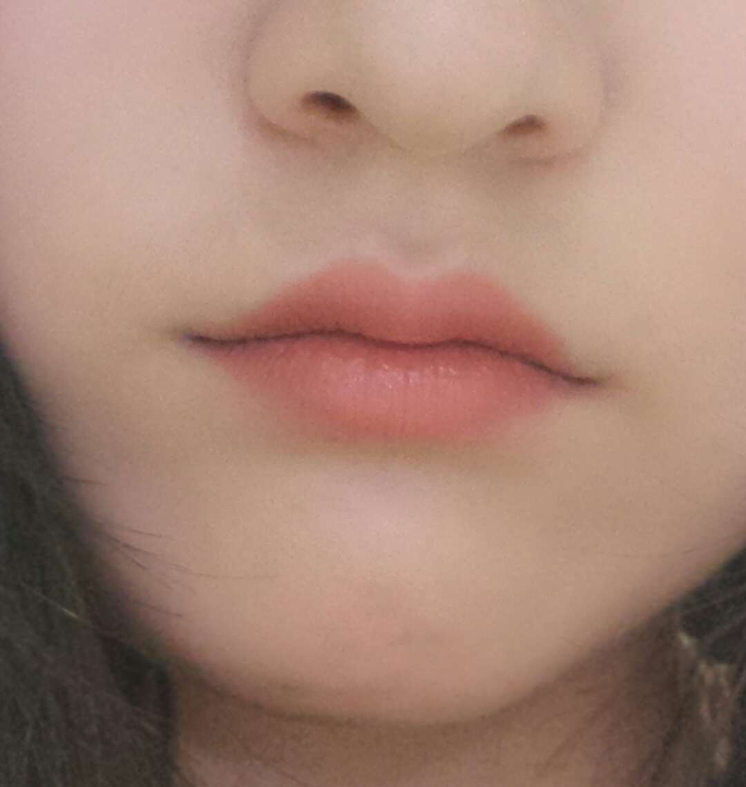 欧莱雅黑管220口红试色,欧莱雅吸油棒220试色