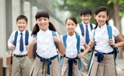 学生姓“郝”，老师上课从来不叫他的名字，害怕喊后班级空无一人