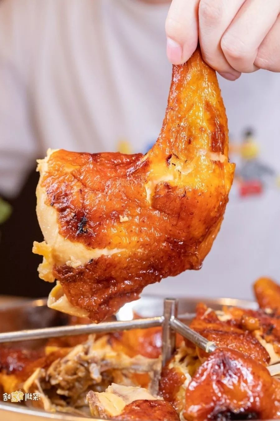 当着客人的面“玩火”？卓悦中心这家店喊你吃鸡