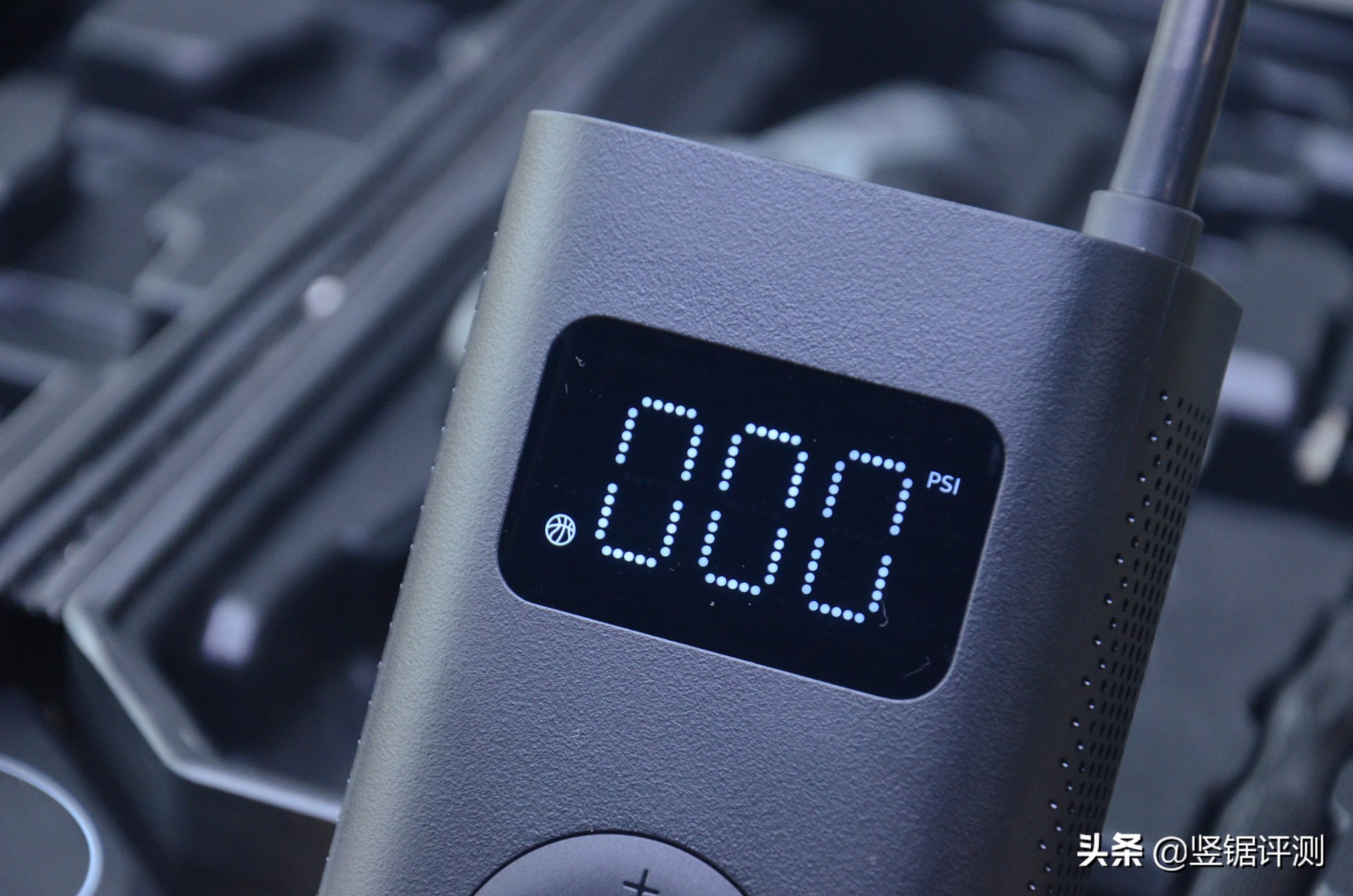 米家充气宝1s给汽车充气,去修车店给轮胎打气免费吗