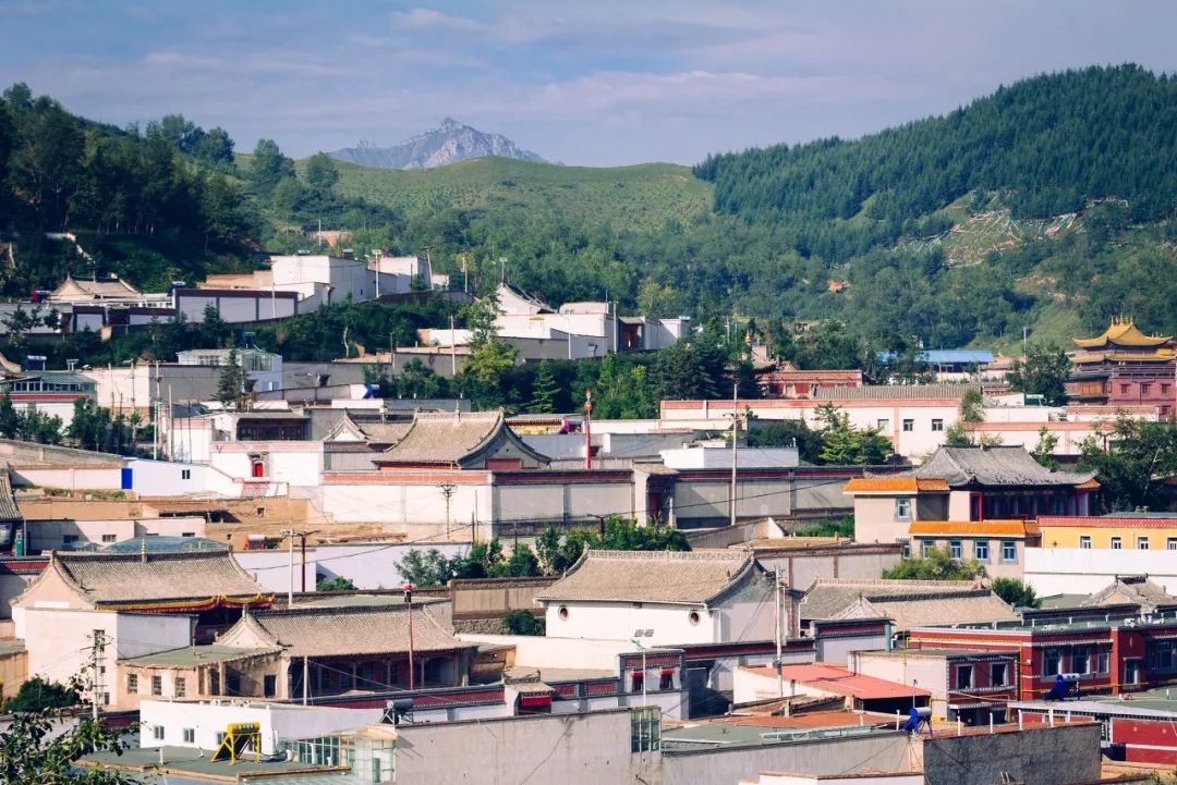 从敦煌坐火车到兰州需要几小时,从兰州到敦煌经过什么地方