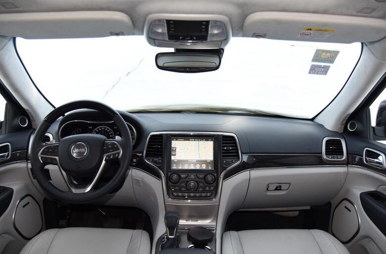 全系脚刹且被反馈不好用，JEEP大切诺基值得入手吗？实测告诉你