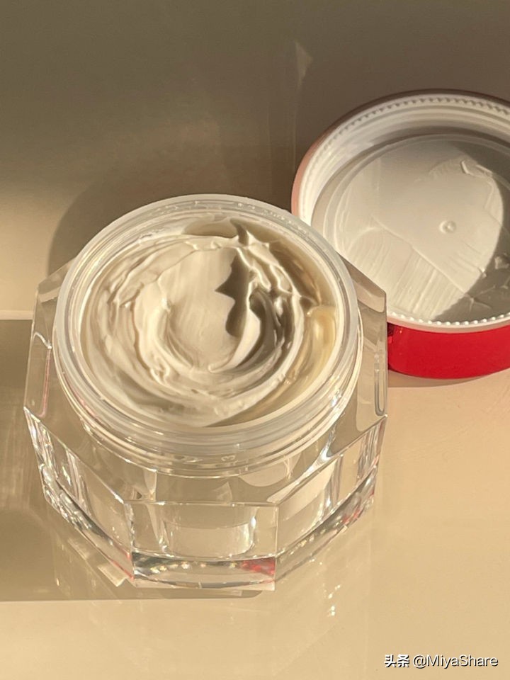 秋冬化妆起皮卡粉测评,秋冬底妆卡粉斑驳怎么办