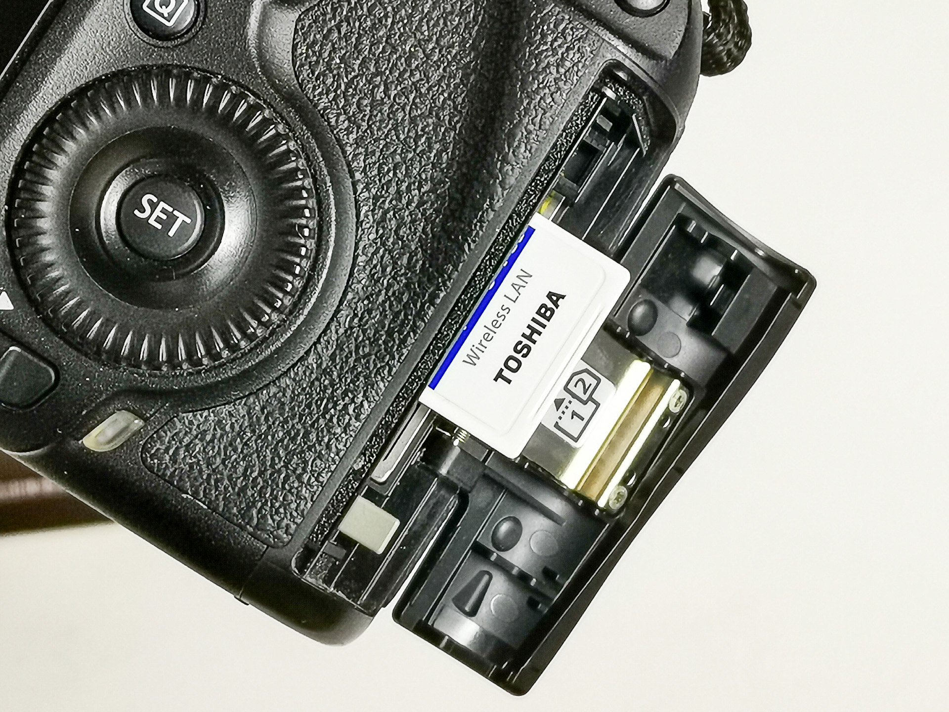 给佳能5D3装上Wifi的翅膀-东芝64GFlashAirSD卡使用体验