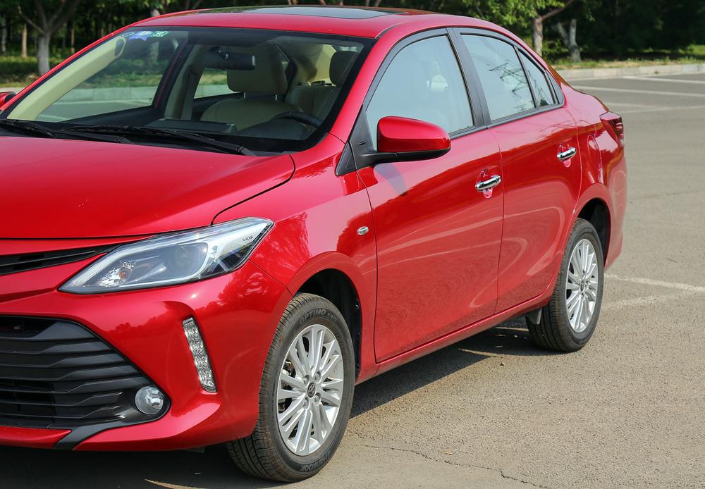 丰田的代步首选,标配ABS、ESP,满油能跑700KM,最低才5万多