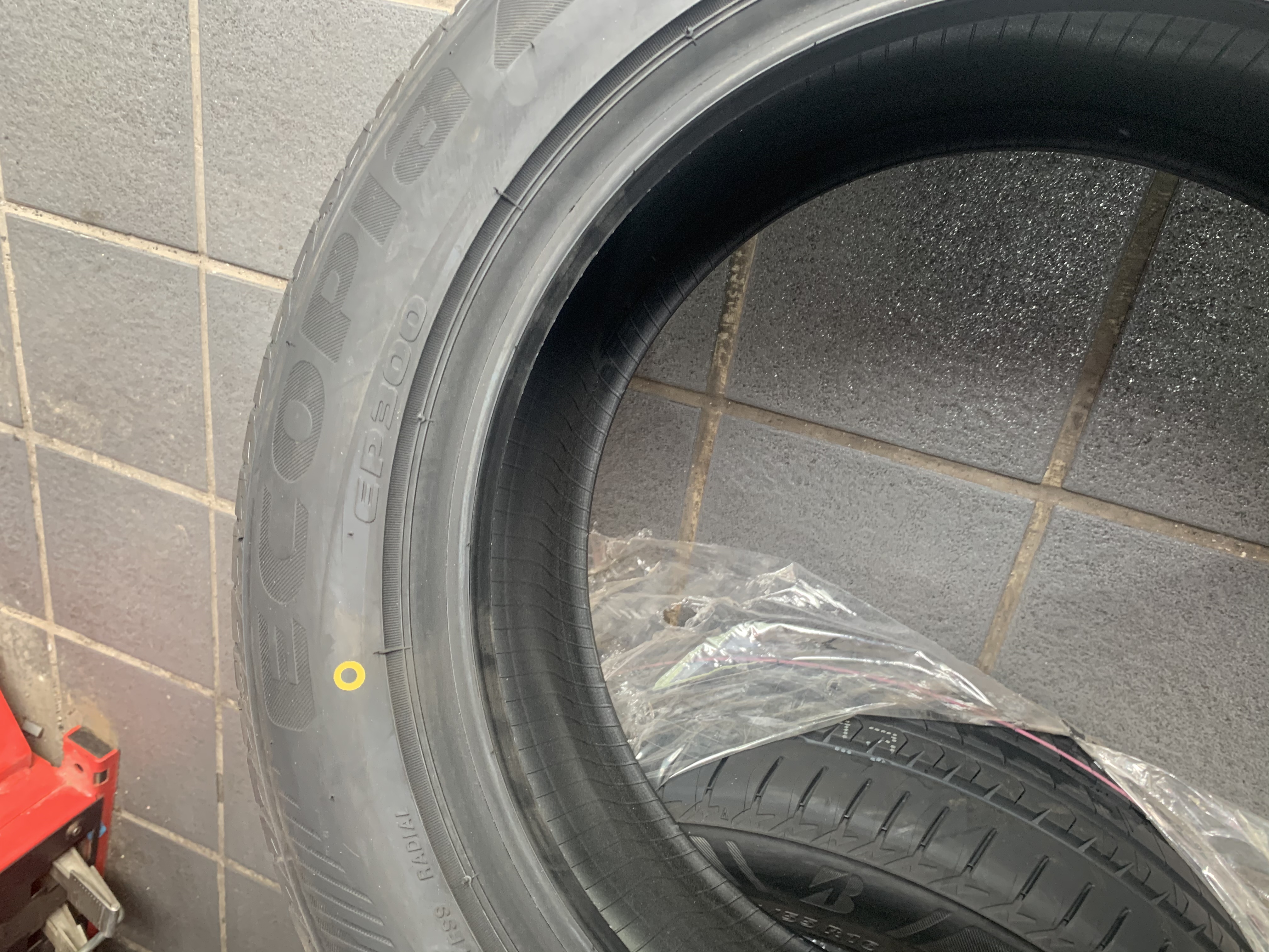 别克威朗更换轮胎普利司通绿歌伴EP300,一周体验