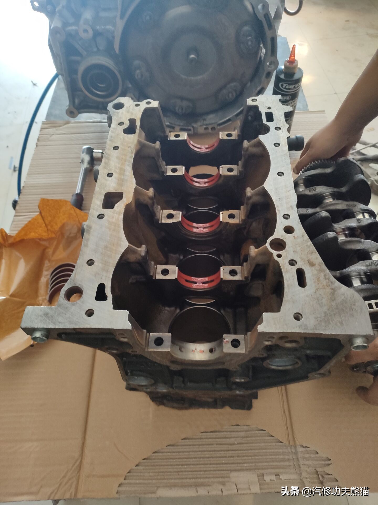 老途观发动机漏油维修,老途观涡轮增压器漏油维修多钱