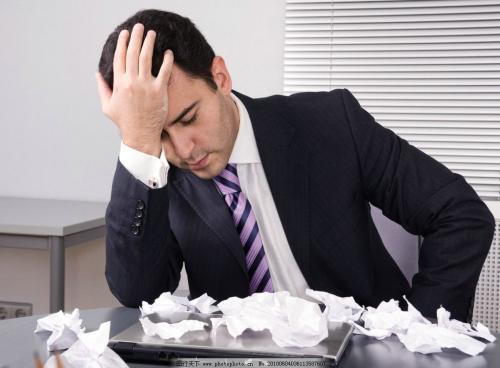 经常容易不开心是抑郁症吗,经常烦恼沮丧和闷闷不乐的人