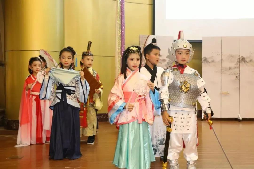 东莞市虎门外语学校中考喜报,东莞虎门外语学校2023高考喜报