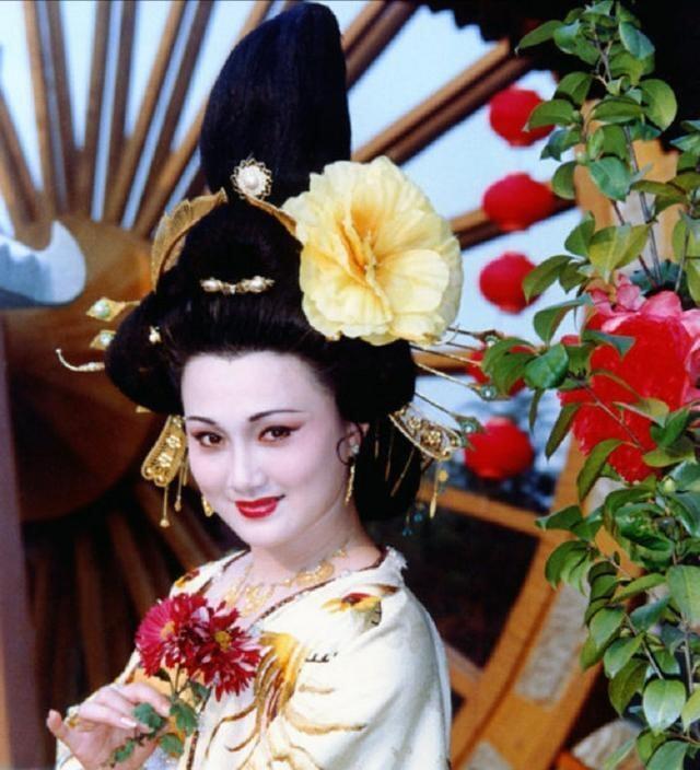 李隆基看中儿媳,送杨玉环先做道姑后入宫中,儿子李瑁后来怎样了