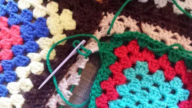 织品刮了、破了怎么办？学会这一招，跟破损衣物说拜拜~