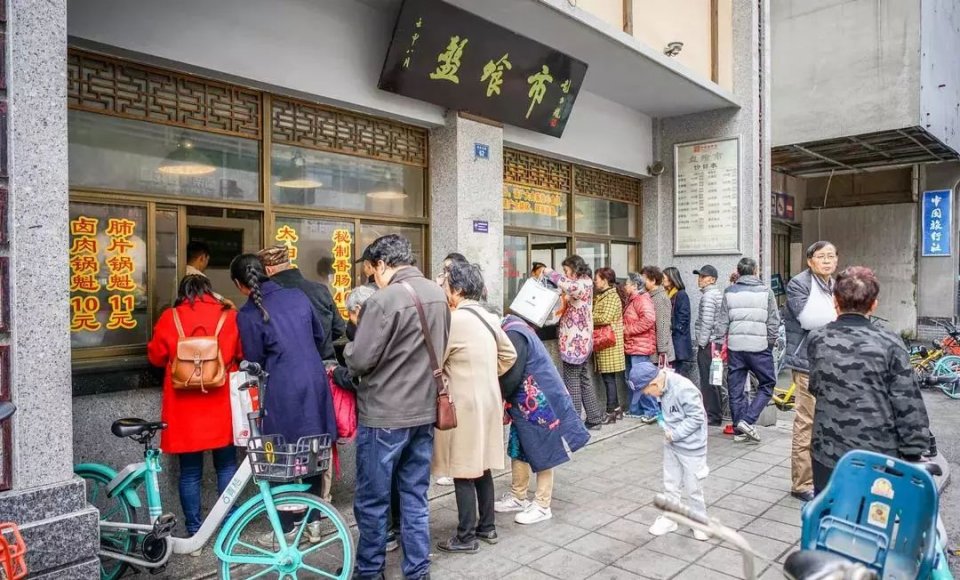 春熙路十大必吃美食街在哪,成都春熙路后面吃货一条街