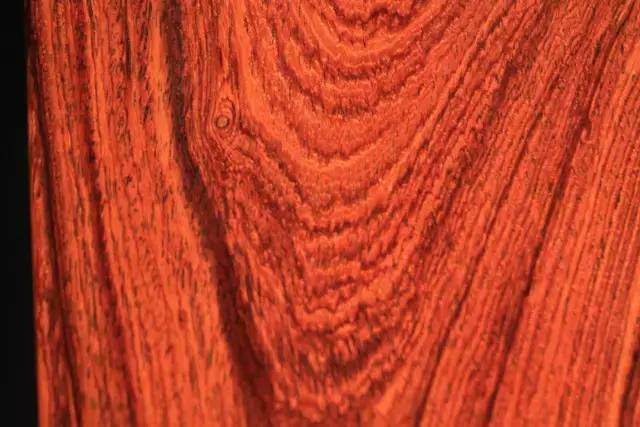 假冒的海南黄花梨,海南黄花梨原木如何鉴别真假