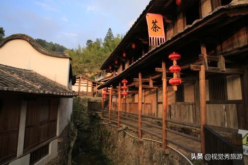 群山峻岭云雾缭绕,三明市桂峰县古村落