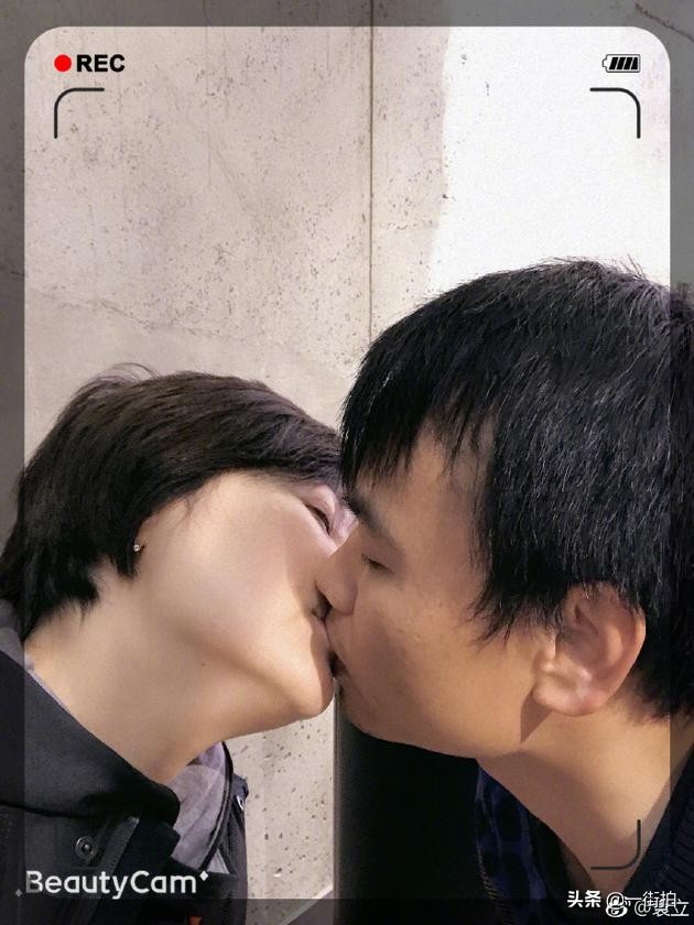 46岁袁立晒自拍打扮似贵妇,袁立蕾丝裙