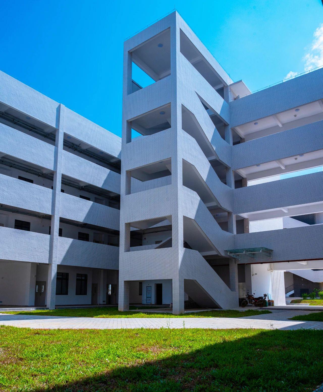 广东工业大学揭阳校区开学倒计时！万事俱备就等你！