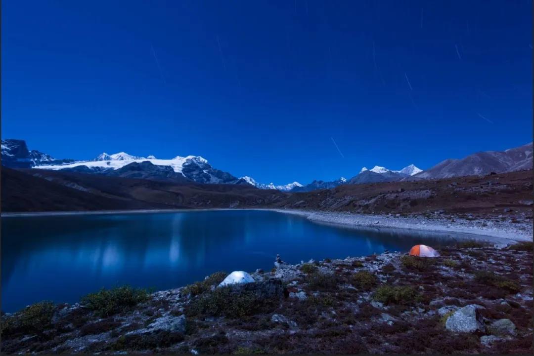 酸奶糊,酸奶湖6月份风景