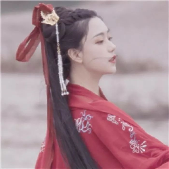 不染世俗的古风女头真人,有意境古风女头真人版