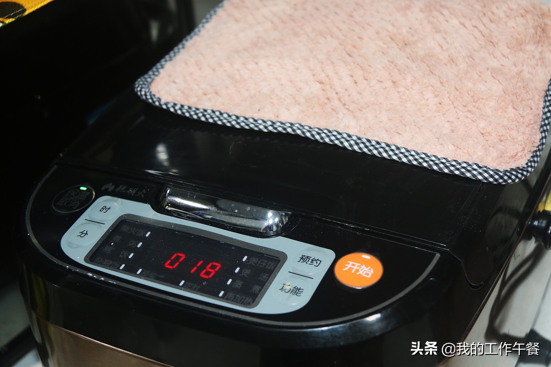 怎么做电饭煲蛋糕不塌陷,电饭煲蛋糕怎么做好吃松软不回缩