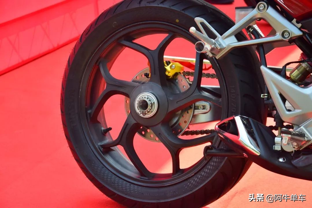 又帅又大马力的摩托车,又帅性能又好的摩托车