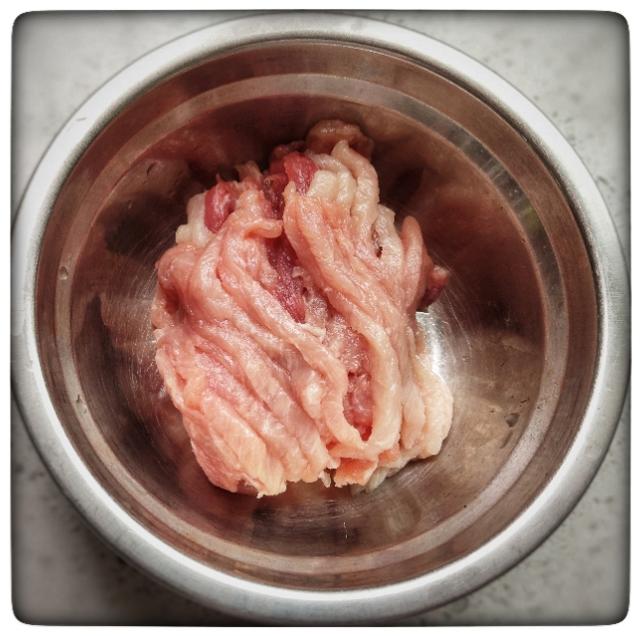 肉丝怎么上浆才滑嫩,肉丝的正确浆法