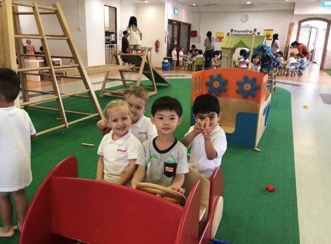 去新加坡当华文老师需要看什么书,在新加坡当华文教师的利弊